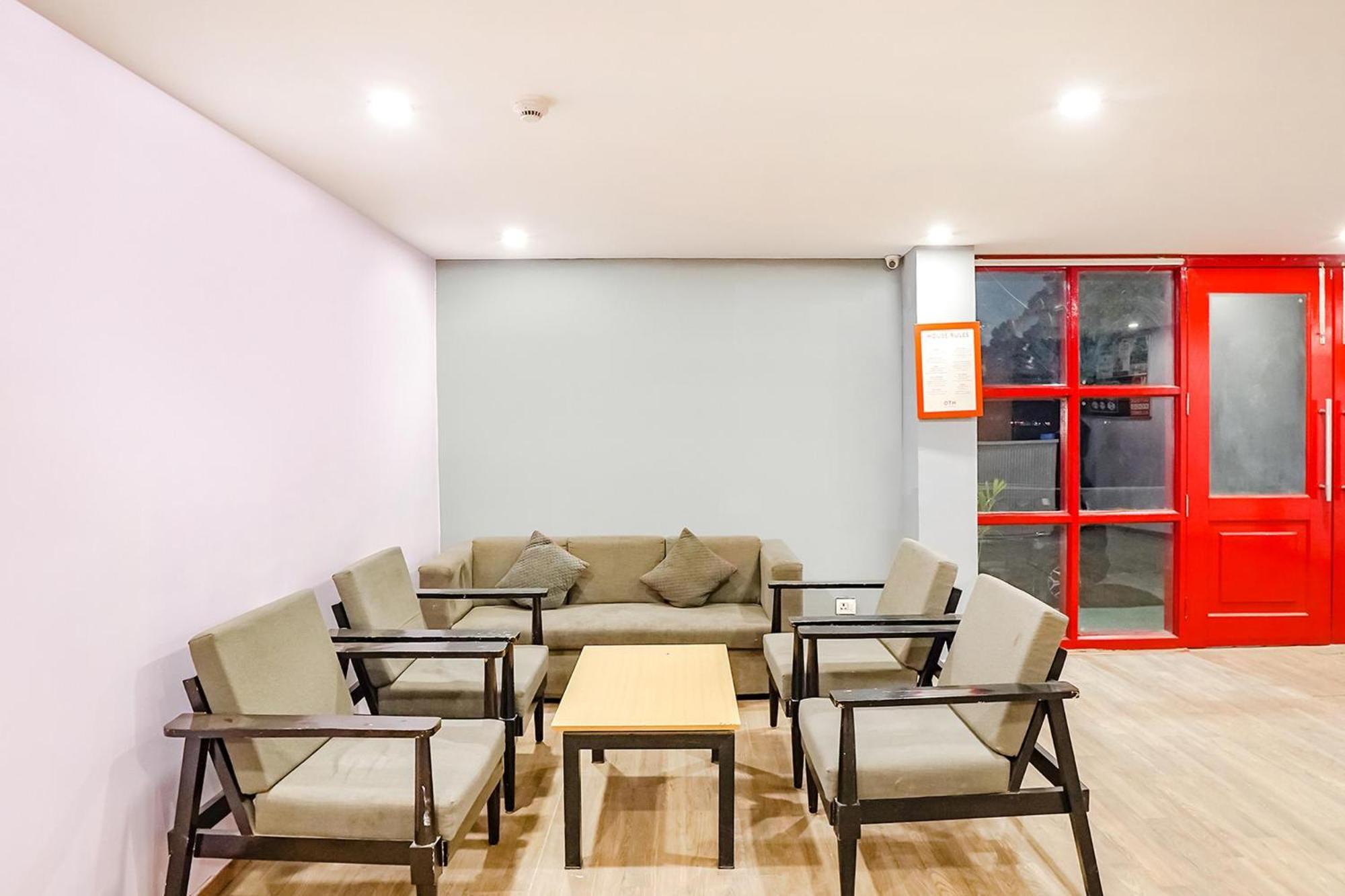 Super Townhouse O Hotel Aditya Residency Near Parthala Over Bridge Sector 121 Noida Indirapuram Exterior photo