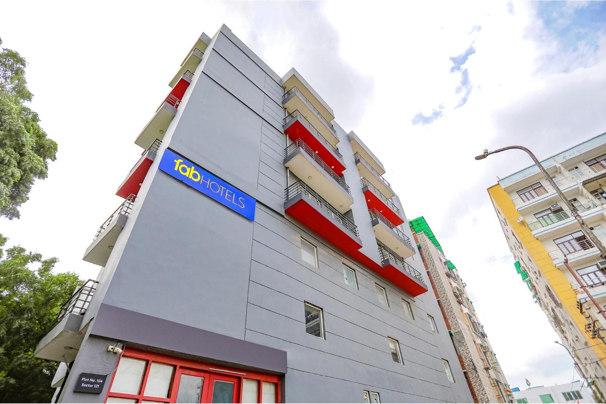 Super Townhouse O Hotel Aditya Residency Near Parthala Over Bridge Sector 121 Noida Indirapuram Exterior photo